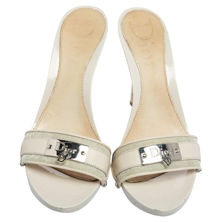 مملوكة مسبقًا Dior Cream Canvas And Leather Diorissimo  Mules Size 38.5