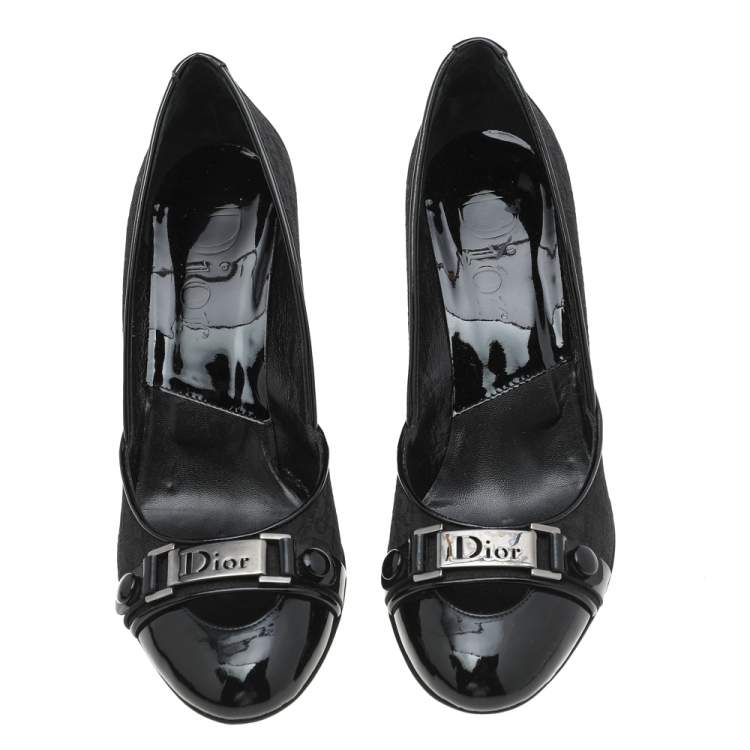 Pre Owned Dior Black Oblique Canvas and Patent Leather Round Toe Pumps Size 38.5