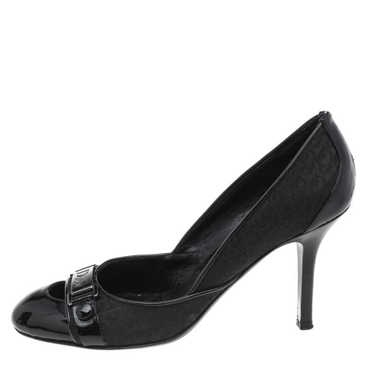 Pre Owned Dior Black Oblique Canvas and Patent Leather Round Toe Pumps Size 38.5