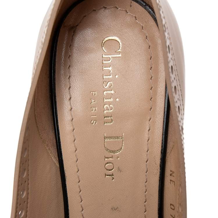 Pre Owned Dior Beige/Black Patent Leather Pointed Toe Buckle  Pumps Size 37.5