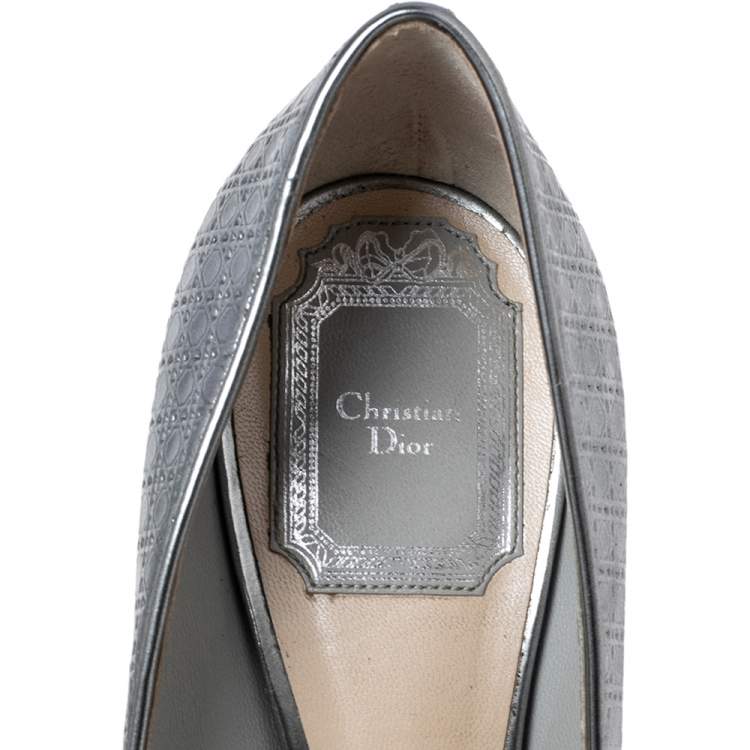 Pre Owned Dior Silver Micro Cannage Leather Cherie Pointed-Toe Pumps Size 37.5
