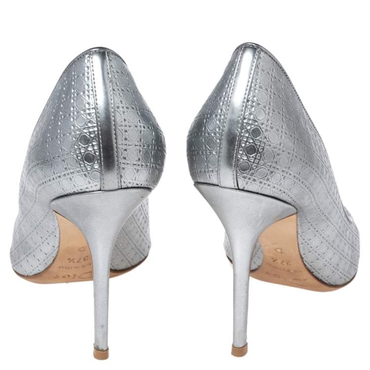 Pre Owned Dior Silver Micro Cannage Leather Cherie Pointed-Toe Pumps Size 37.5
