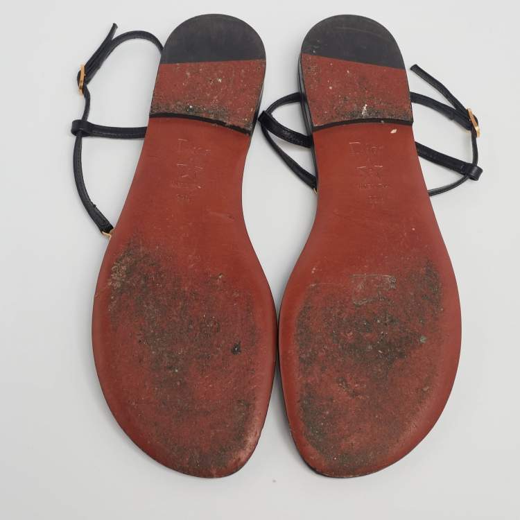 مملوكة مسبقًا Dior Black Leather CD Thong Flat Sandals Size 38.5