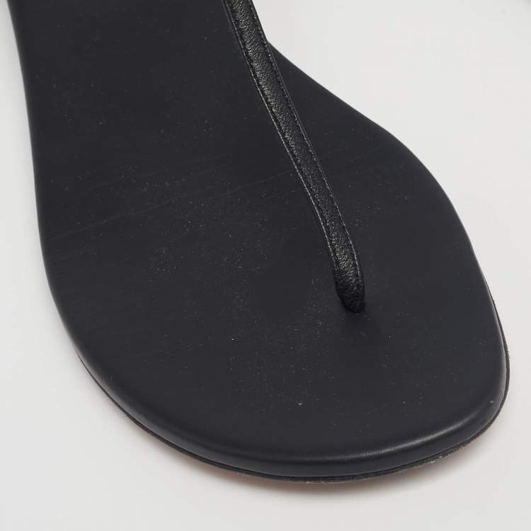 مملوكة مسبقًا Dior Black Leather CD Thong Flat Sandals Size 38.5