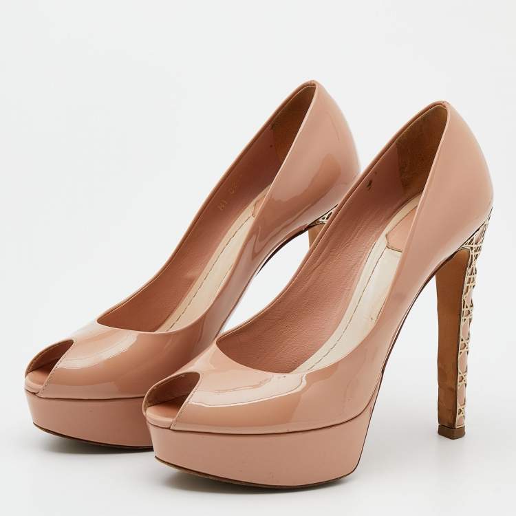 مملوكة مسبقًا Dior Beige Patent Leather Peep Toe Cannage Heel Platform Pumps Size 37