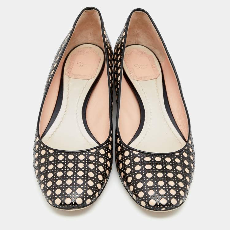 Pre Owned Dior Black/Beige Cannage Cutout Leather Block Heel Pumps Size 39.5