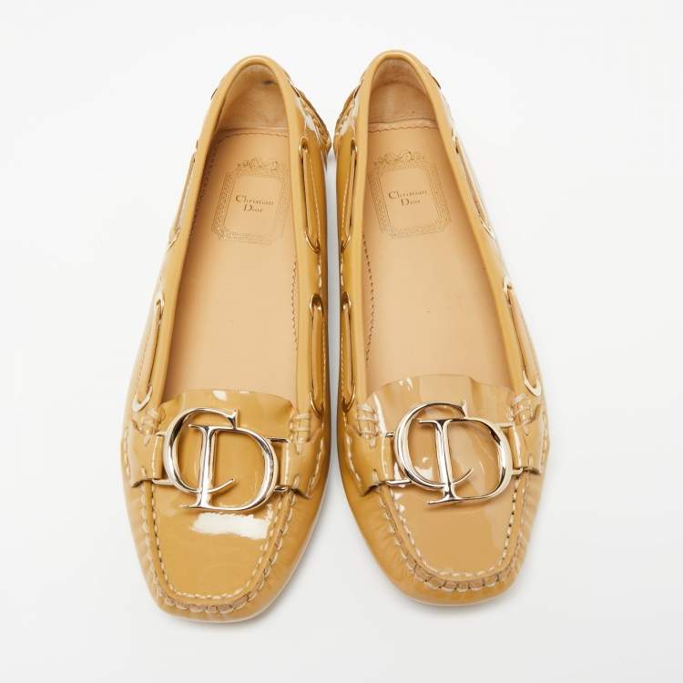 Pre Owned Dior Beige Patent Leather Logo Embellished Slip On Loafers Size 36.5