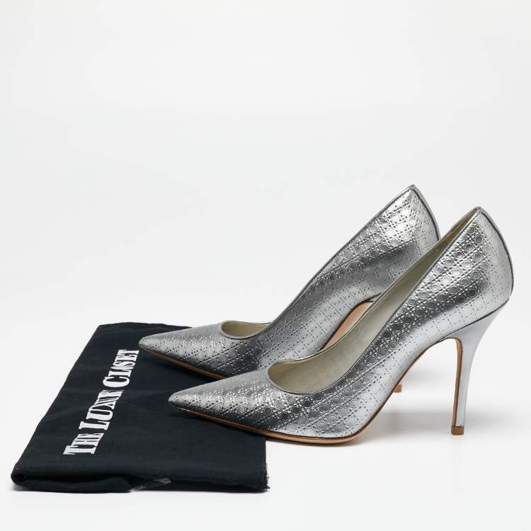 Pre Owned Dior Silver Micro Cannage Leather Cherie Pointed-Toe Pumps Size 36