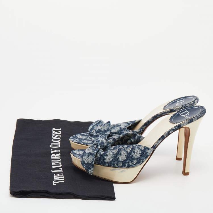 Pre Owned Dior Blue/White Oblique Canvas And Patent Leather Knotted Platform Sandals Size 38.5