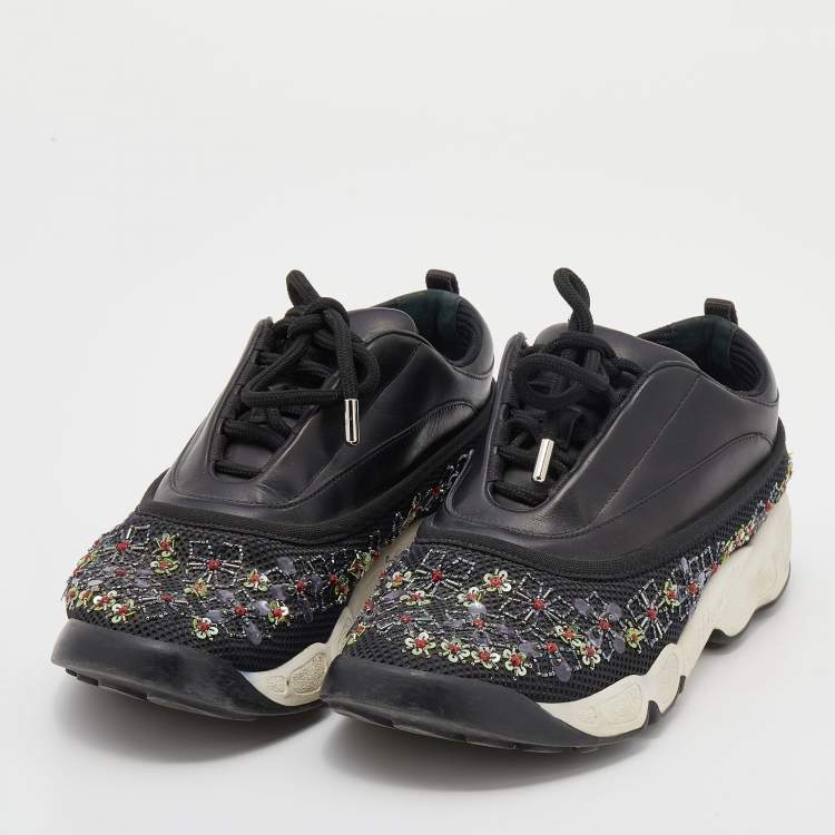 مملوكة مسبقًا Dior Black Leather And Mesh Embellished Low Top Sneakers Size 37.5