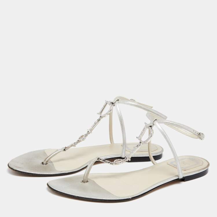 مملوكة مسبقًا Dior Metallic Silver Leather Crystal Embellished T-Strap Flat Sandals Size 39