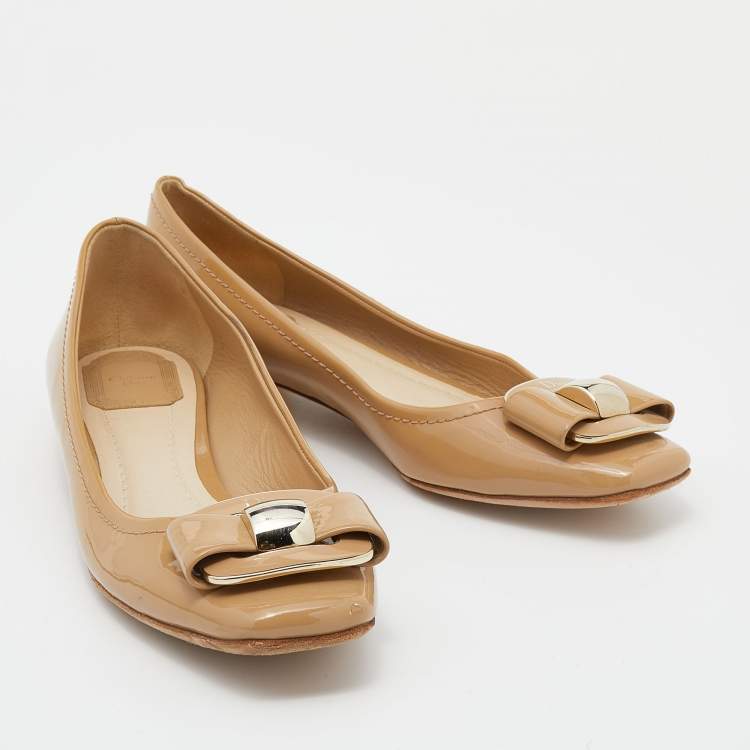 Pre Owned Dior Beige Patent Leather Bow Ballet Flats Size 38