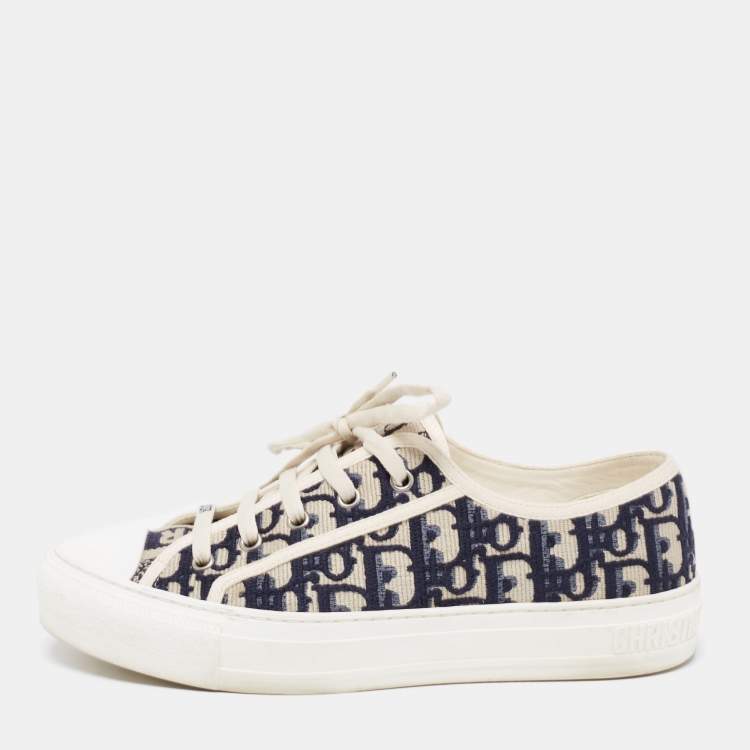 Pre Owned Dior Blue/Off-White Oblique Embroidered Fabric Walk'N'Dior Cap Toe Low Top Sneakers Size 39
