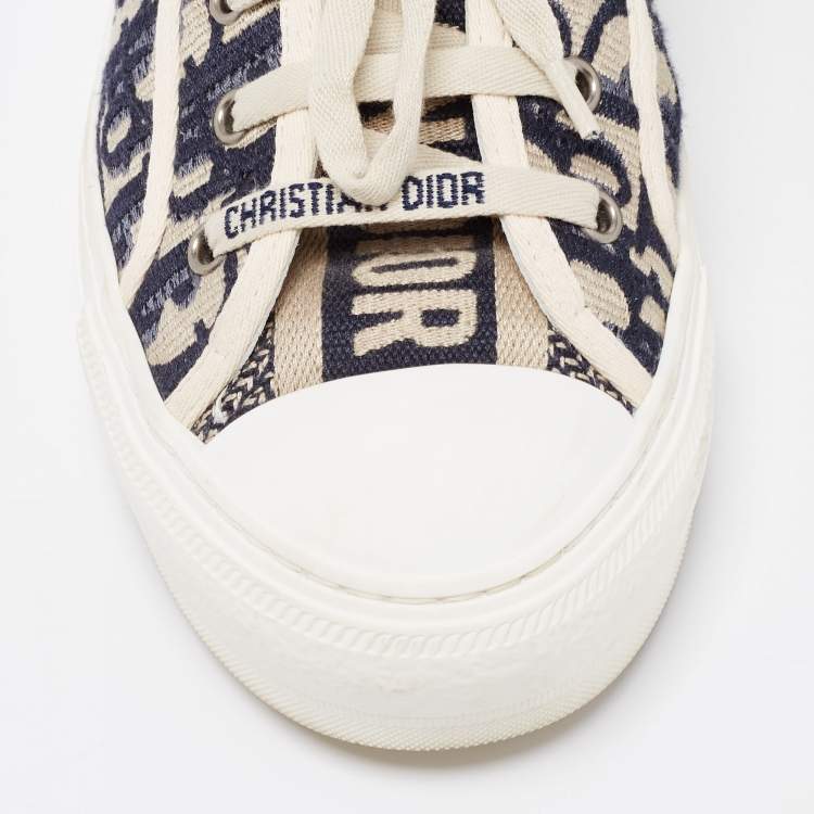 Pre Owned Dior Blue/Off-White Oblique Embroidered Fabric Walk'N'Dior Cap Toe Low Top Sneakers Size 39
