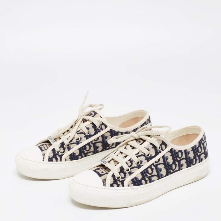 Pre Owned Dior Blue/Off-White Oblique Embroidered Fabric Walk'N'Dior Cap Toe Low Top Sneakers Size 39