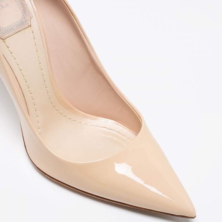 مملوكة مسبقًا Dior Beige Patent Leather Pointed-Toe Pumps Size 37.5