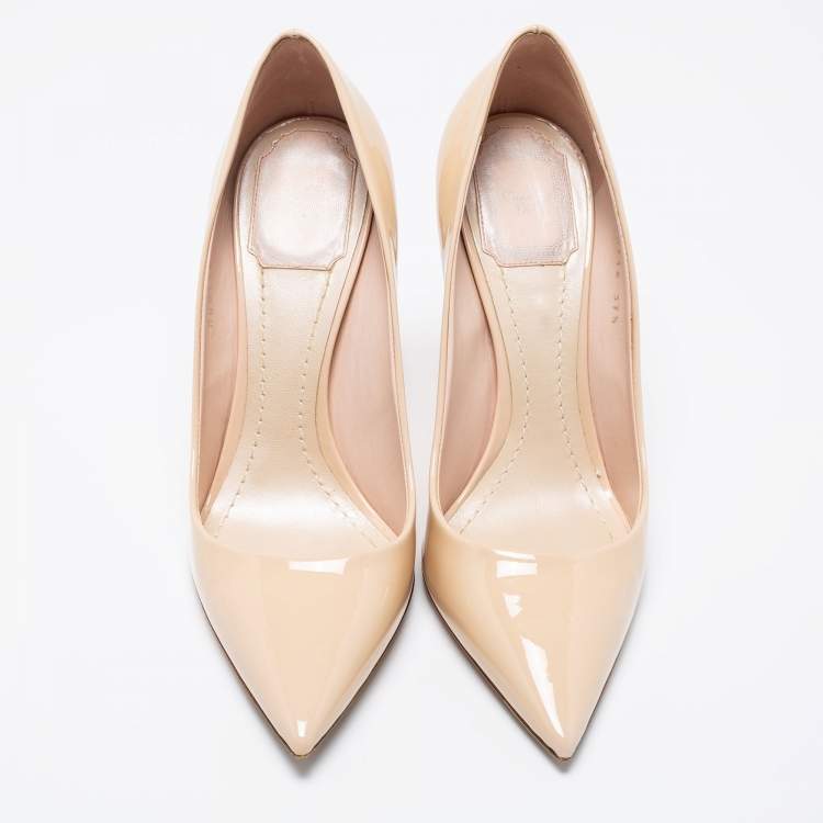 مملوكة مسبقًا Dior Beige Patent Leather Pointed-Toe Pumps Size 37.5