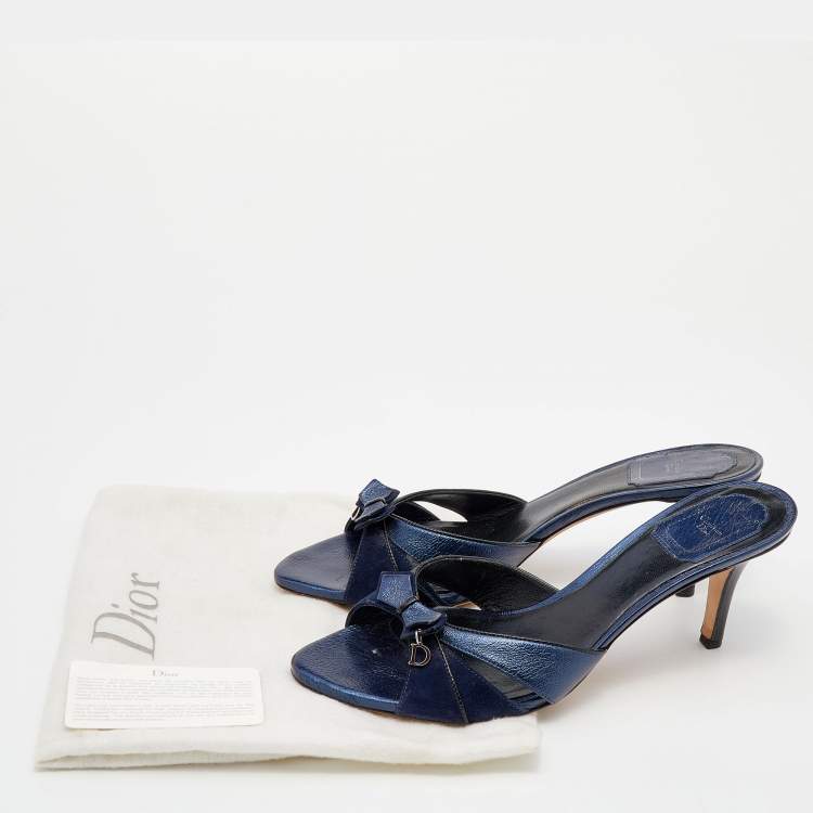 Pre Owned Dior Navy Blue Patent Leather and Suede Bow Embellished Slides Size 39.5
