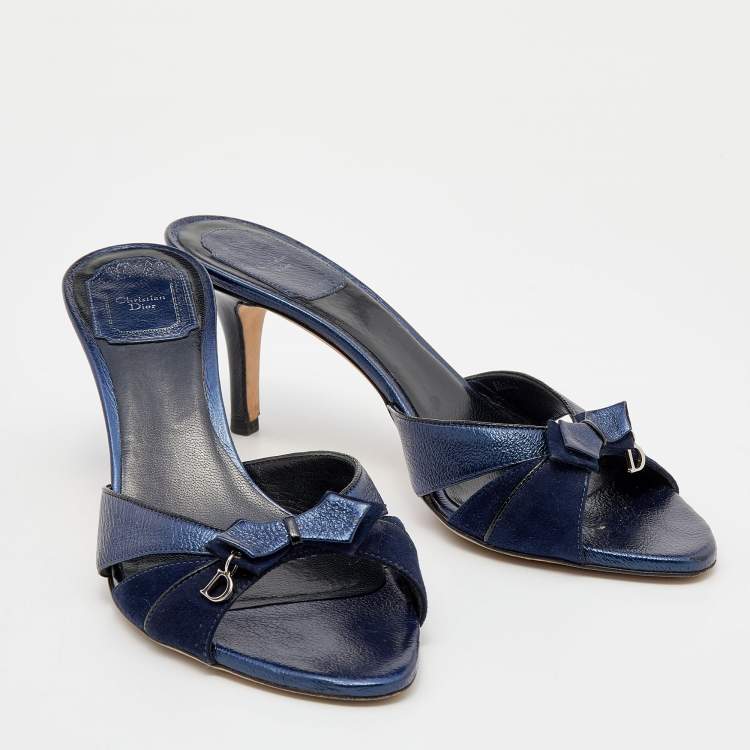 Pre Owned Dior Navy Blue Patent Leather and Suede Bow Embellished Slides Size 39.5