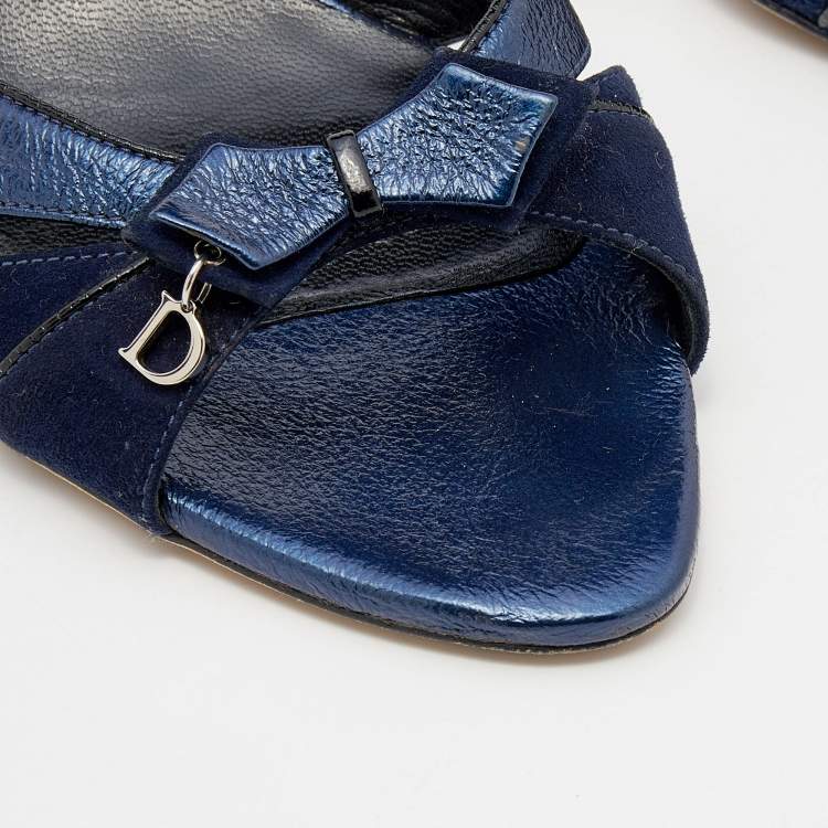 Pre Owned Dior Navy Blue Patent Leather and Suede Bow Embellished Slides Size 39.5