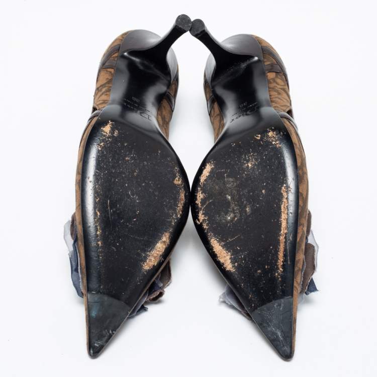 مملوكة مسبقًا Dior Brown Oblique Canvas And Leather Floral Applique Pointed Toe Pumps Size 39