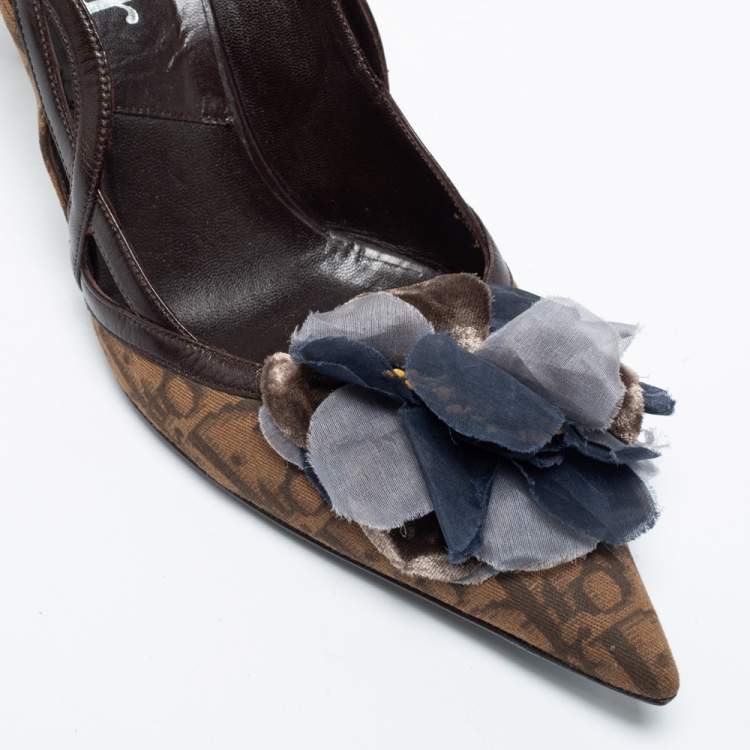مملوكة مسبقًا Dior Brown Oblique Canvas And Leather Floral Applique Pointed Toe Pumps Size 39