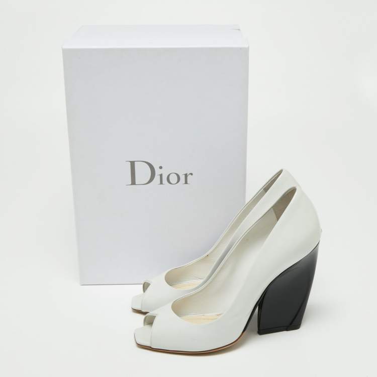 Pre Owned Dior Off White/Black Patent Leather Eclipse Peep Toe Pumps Size 38.5