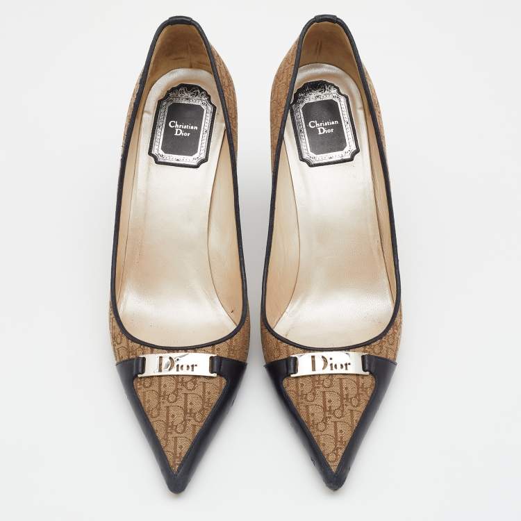 Pre Owned Dior Beige/Navy Blue Oblique Canvas And Leather Pointed Toe Pumps Size 38.5