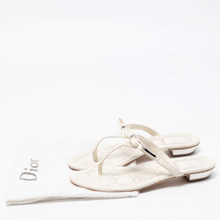 Pre Owned Dior White Leather Bow Thong Flats Size 39