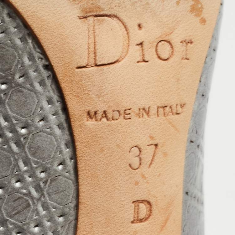Pre Owned Dior Silver Micro Cannage Leather Cherie Pumps Size 37