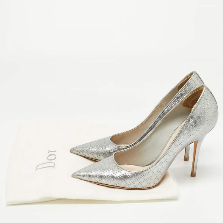 Pre Owned Dior Silver Micro Cannage Leather Cherie Pumps Size 37