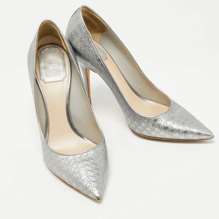 Pre Owned Dior Silver Micro Cannage Leather Cherie Pumps Size 37
