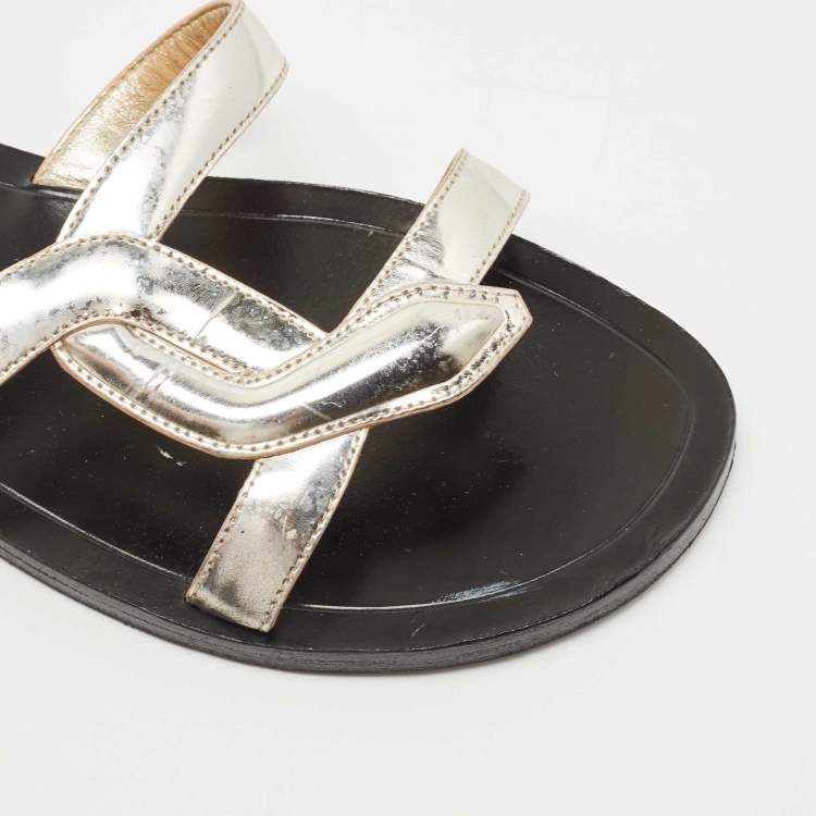مملوكة مسبقًا Dior Silver Leather Flat Slides Size 40.5 