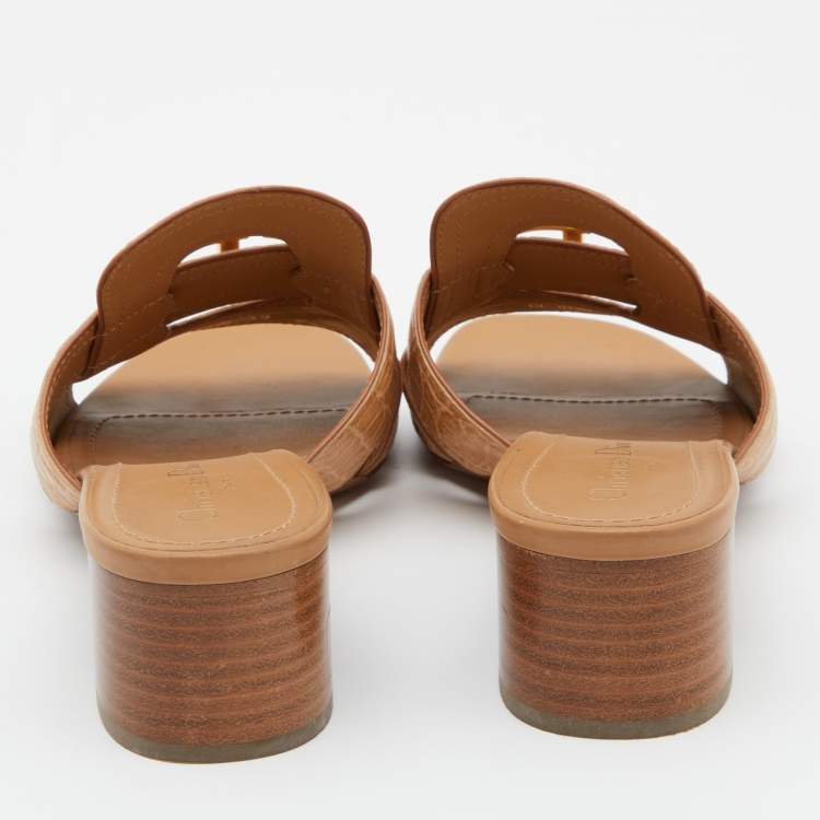 Pre Owned Dior Beige Croc Embossed Leather CD Logo Montaigne Block Heel Slide Sandals Size 39