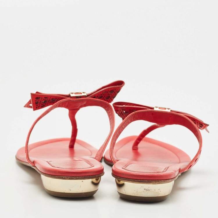 Pre Owned Dior Coral Red Leather Cannage Bow Thong Flats Size 39