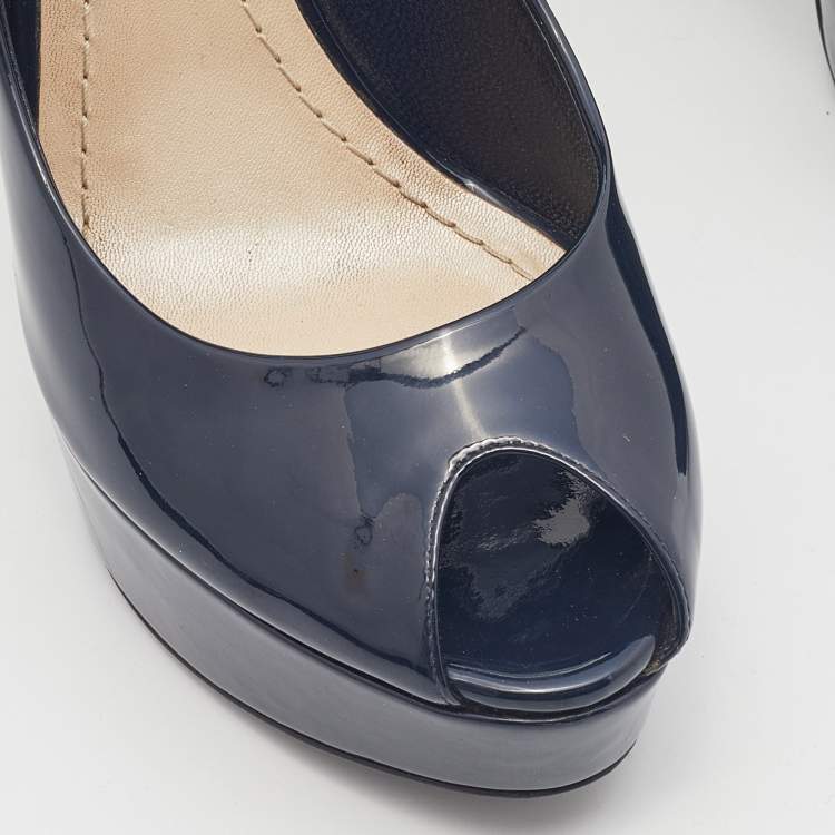 مملوكة مسبقًا Dior Navy Blue Patent Leather Peep Toe Cannage Heel Platform Pumps Size 38.5