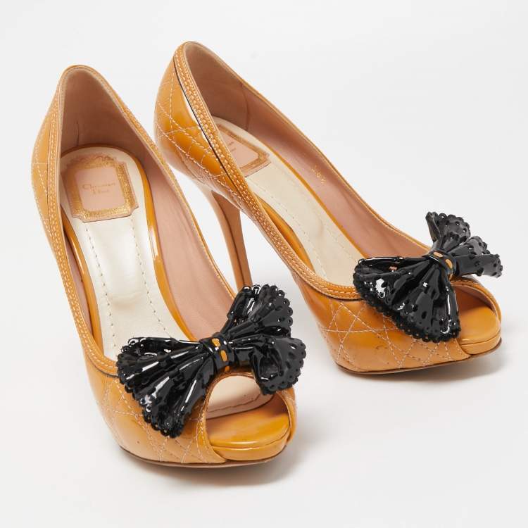 Pre Owned Dior Light Orange/Black Cannage Patent Leather Bow Peep Toe Pumps Size 38.5