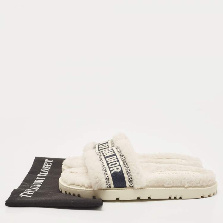 Pre Owned Dior White/Navy Blue Shearling Fur and Logo Canvas Dway Flat Slides Size 38