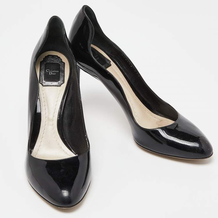 مملوكة مسبقًا Dior Black Patent Leather Pumps Size 41.5