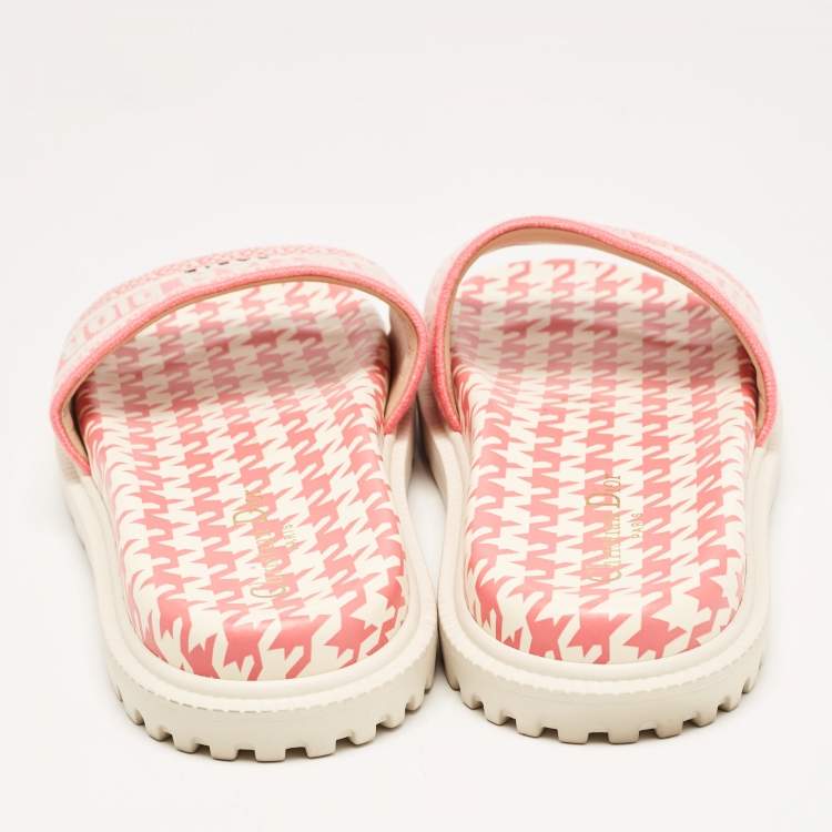 Pre Owned Dior Pink/White Logo Embroidered Canvas Houndstooth Dway Slides Size 38