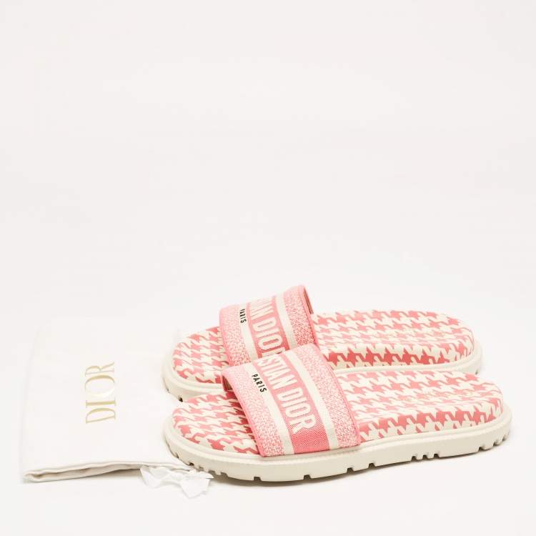 Pre Owned Dior Pink/White Logo Embroidered Canvas Houndstooth Dway Slides Size 38