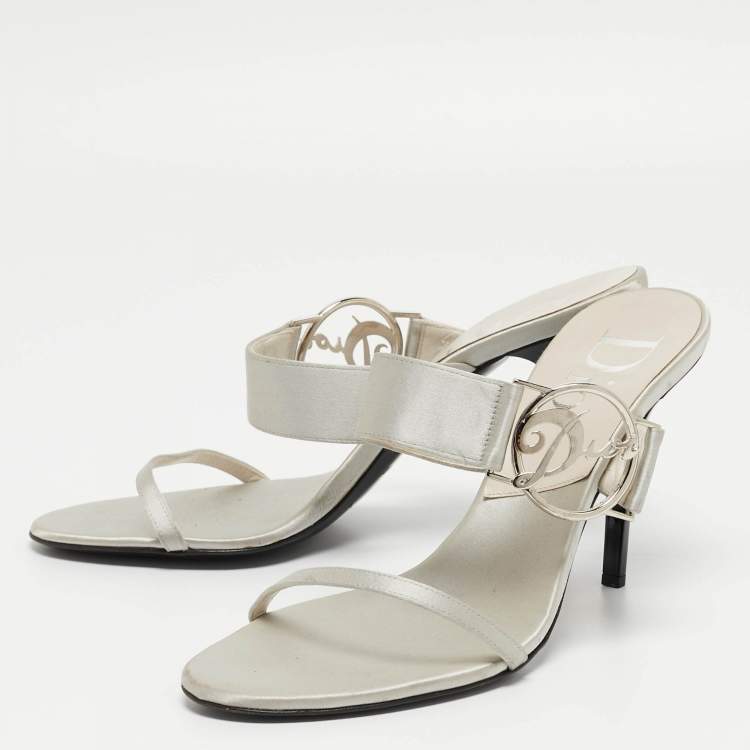 مملوكة مسبقًا Dior Grey Satin Logo Slide Sandals Size 40