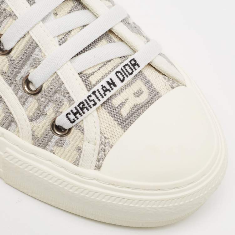 Pre Owned Dior White/Grey Oblique Embroidered Canvas Walk'n'Dior Sneakers Size 38