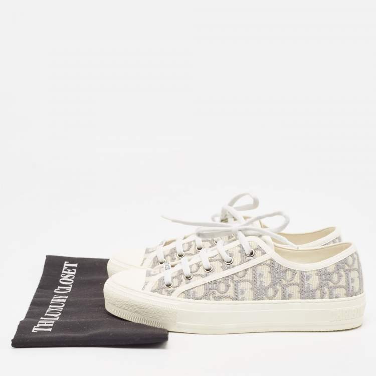 Pre Owned Dior White/Grey Oblique Embroidered Canvas Walk'n'Dior Sneakers Size 38