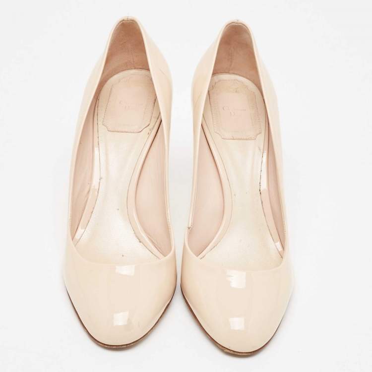 Pre Owned Dior Beige Patent Leather Round Toe Pumps Size 38