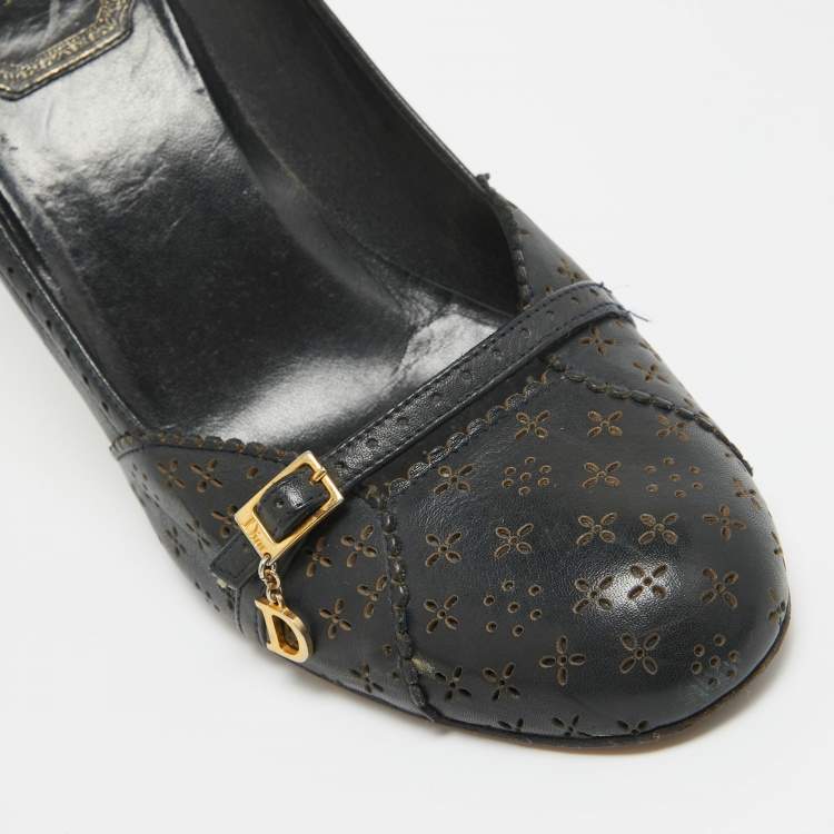 Pre Owned Dior Navy Blue Leather Buckle Round Toe Pumps Size 38.5