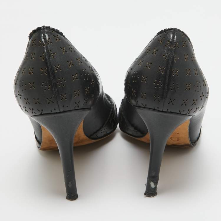 Pre Owned Dior Navy Blue Leather Buckle Round Toe Pumps Size 38.5