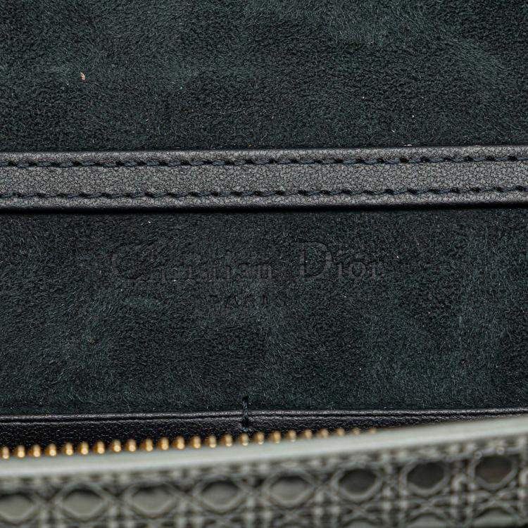 Pre Owned Dior Silver Metallic Patent Microcannage 2 in 1 30 Montaigne Pouch