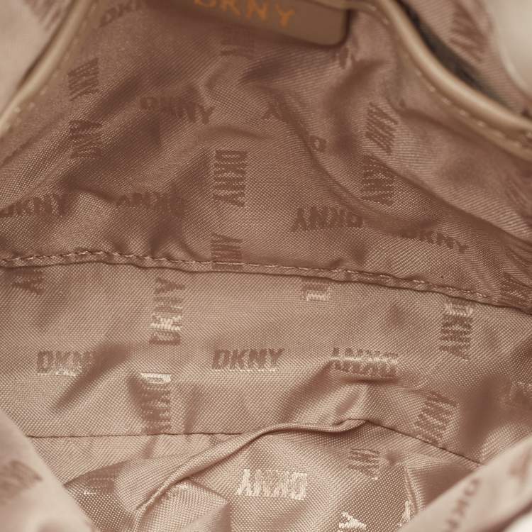 مملوكة مسبقًا Dkny White Signature Embossed Leather Mini Lexi Tote