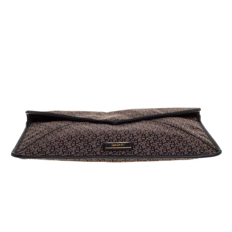 Pre Owned Dkny Brown/Black Canvas and Leather Wristlet Clutch